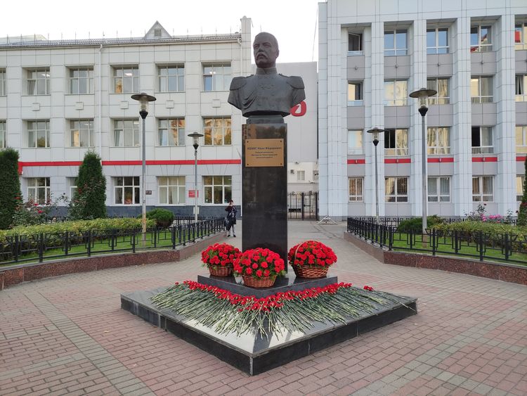   Ը ʸ