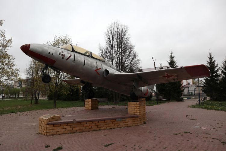   L-29 Delfin  